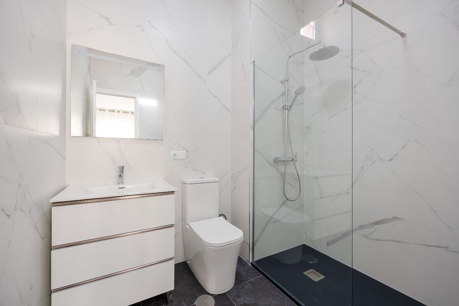 Incredible penthouse in Torrevieja, 600m from the beach