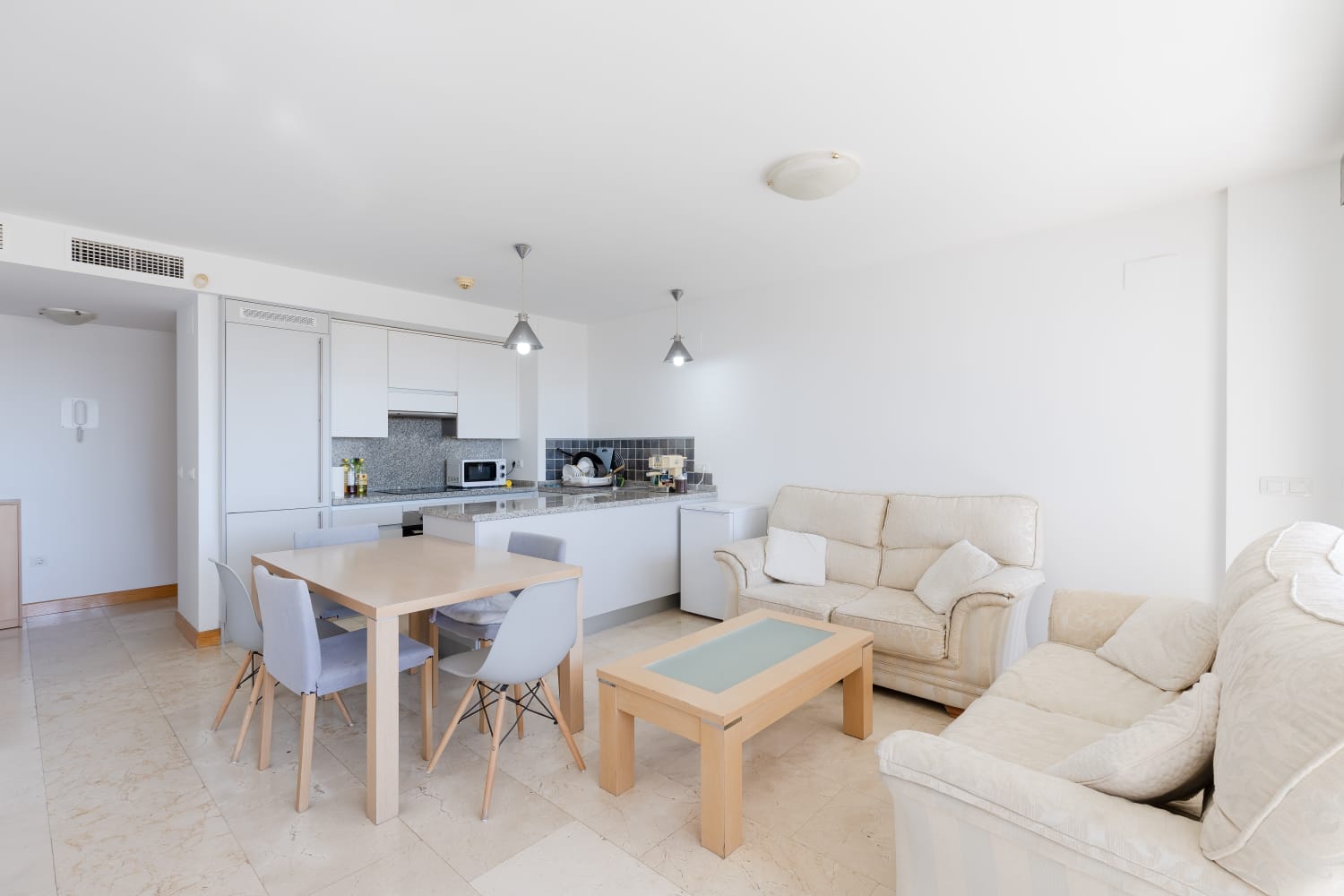 Campoamor Hills, 3-bedroom apartment with communal pool,