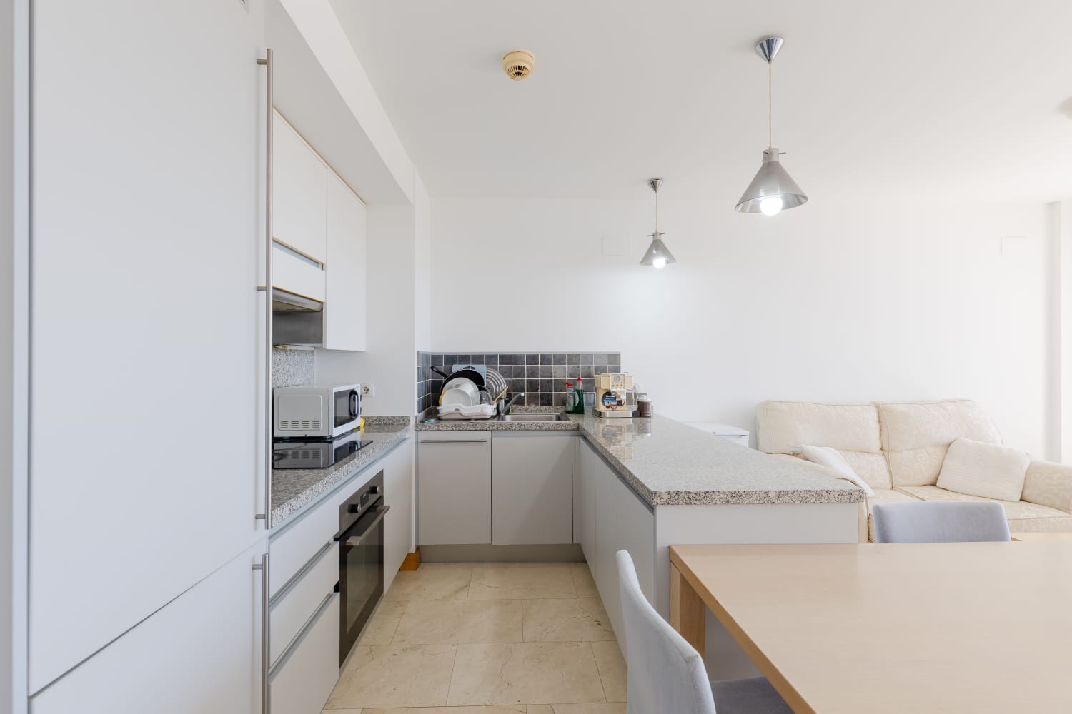 Campoamor Hills, 3-bedroom apartment with communal pool,