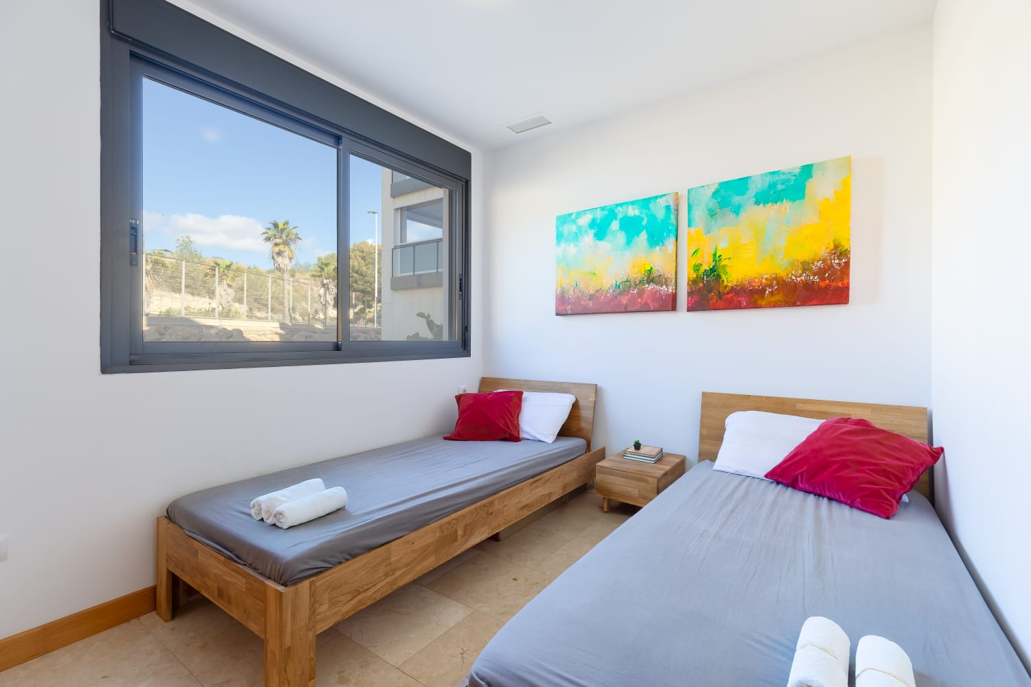 Campoamor Hills, 3-bedroom apartment with communal pool,