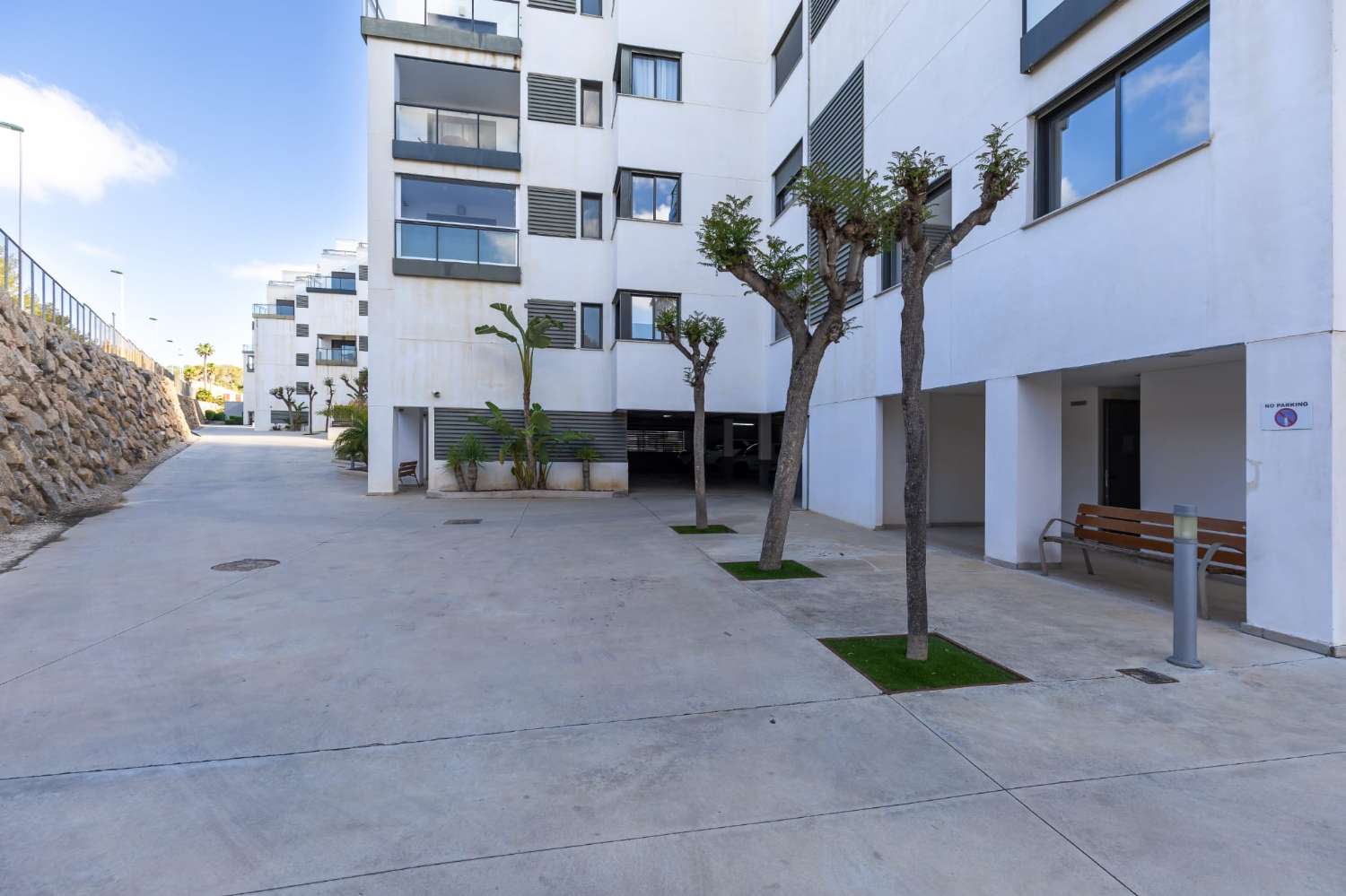 Campoamor Hills, 3-bedroom apartment with communal pool,