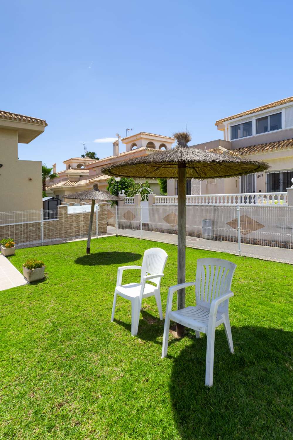 La Zenia bungalow with communal pool