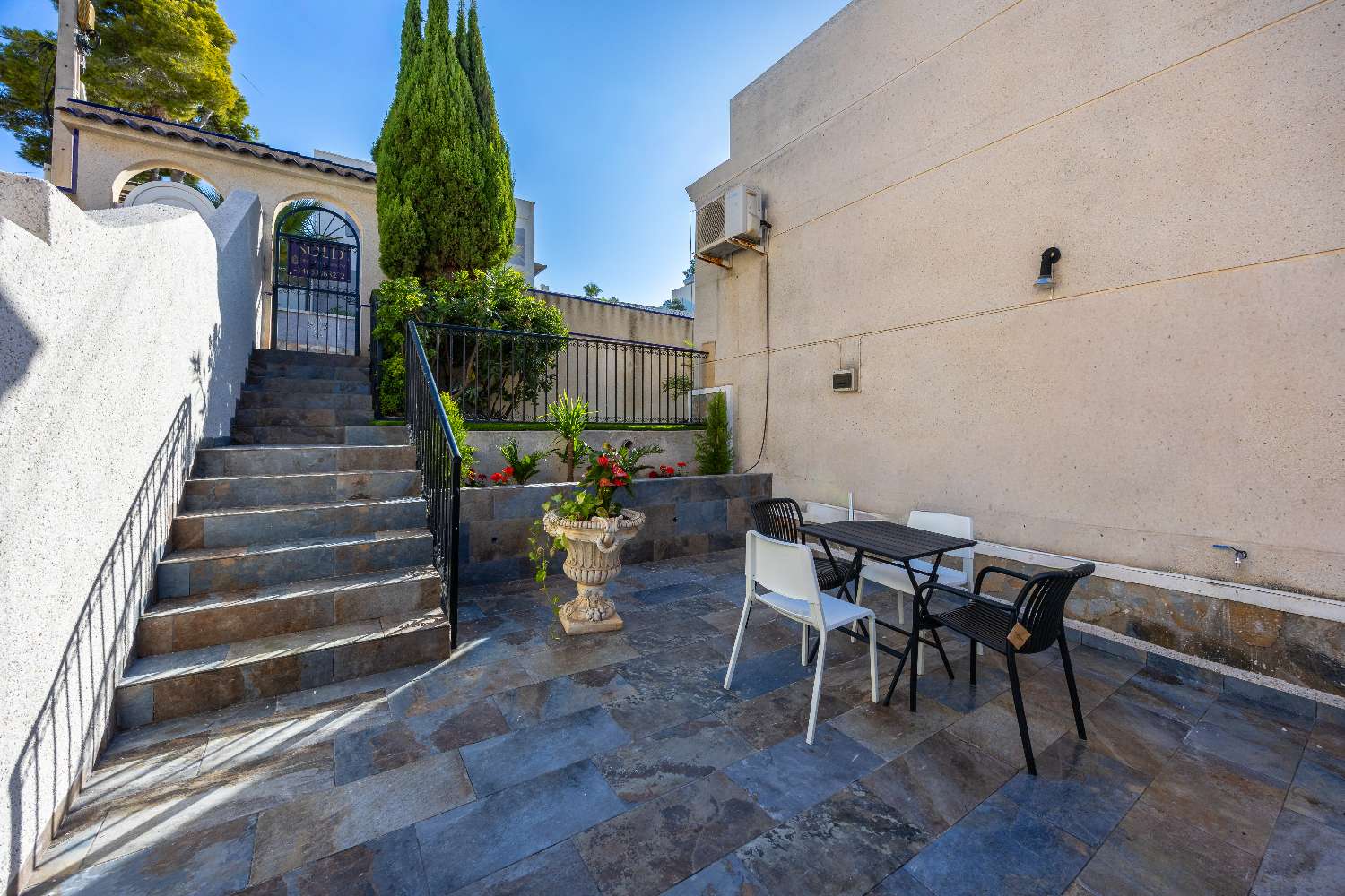 Detached villa with separate apartment – El Galán, Villamartín