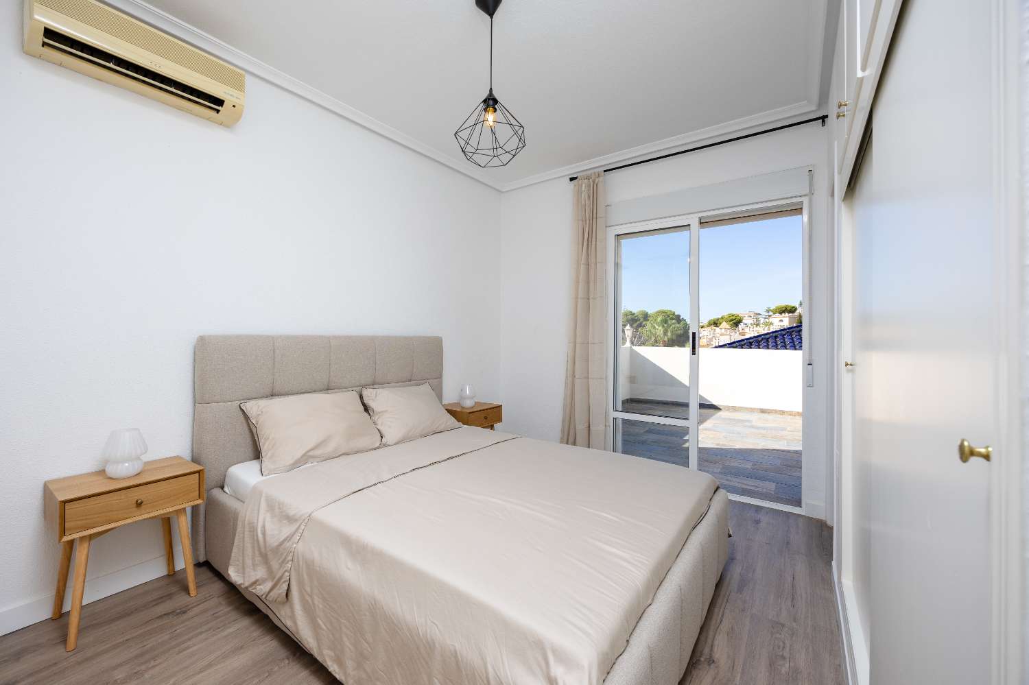Detached villa with separate apartment – El Galán, Villamartín