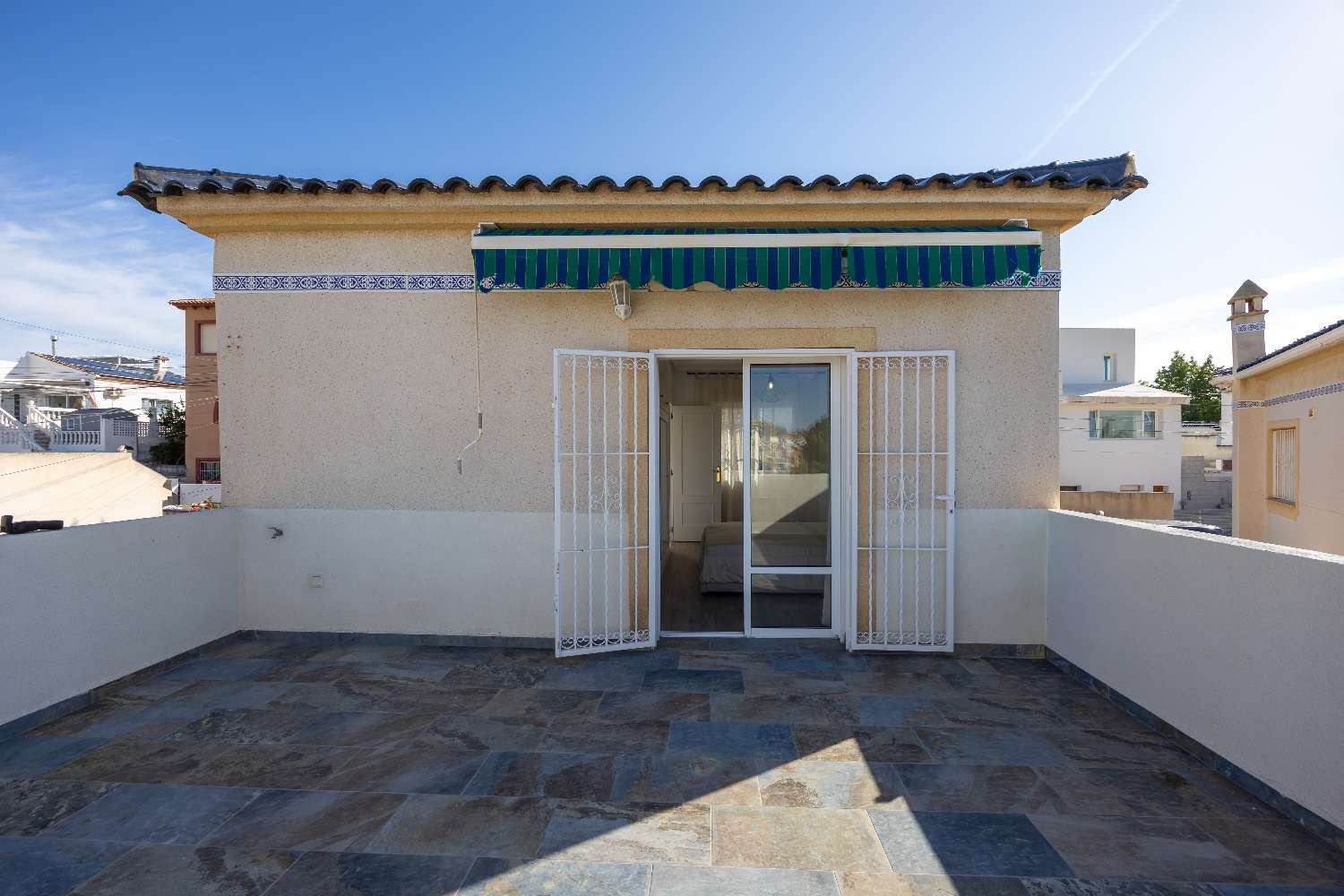 Detached villa with separate apartment – El Galán, Villamartín