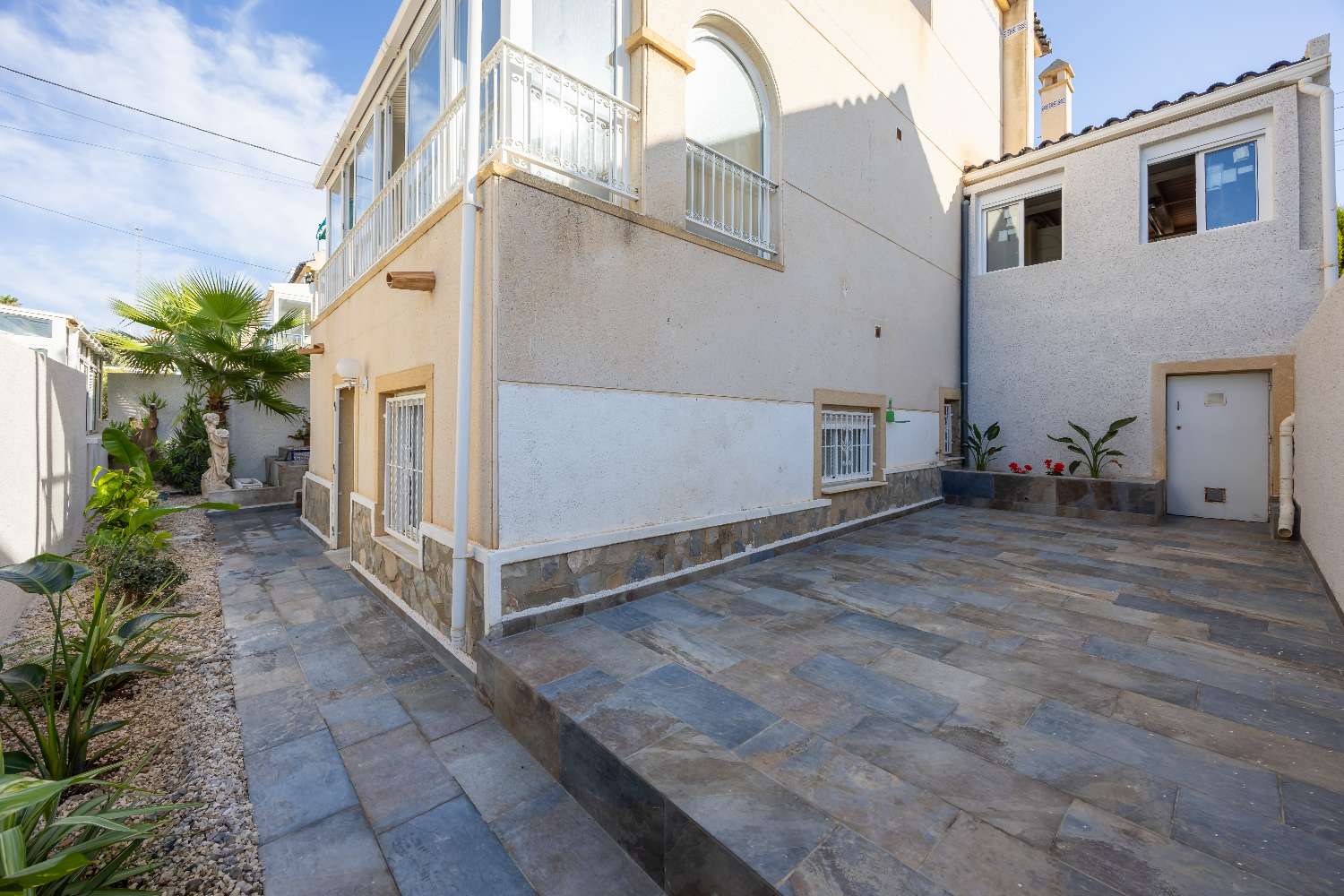 Detached villa with separate apartment – El Galán, Villamartín