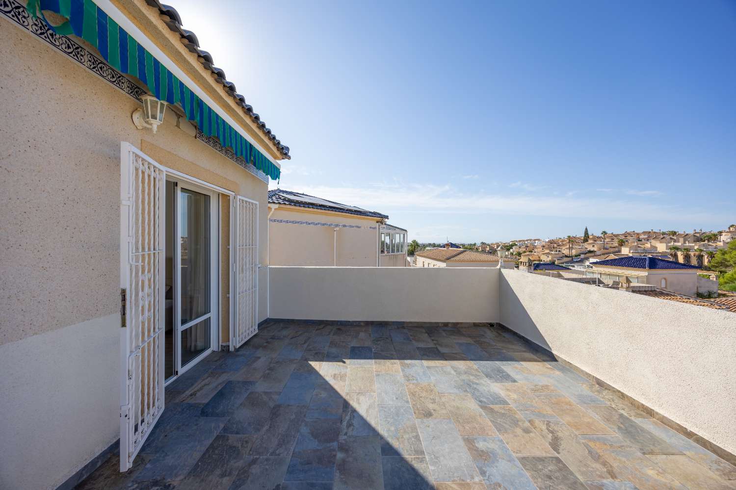 Detached villa with separate apartment – El Galán, Villamartín
