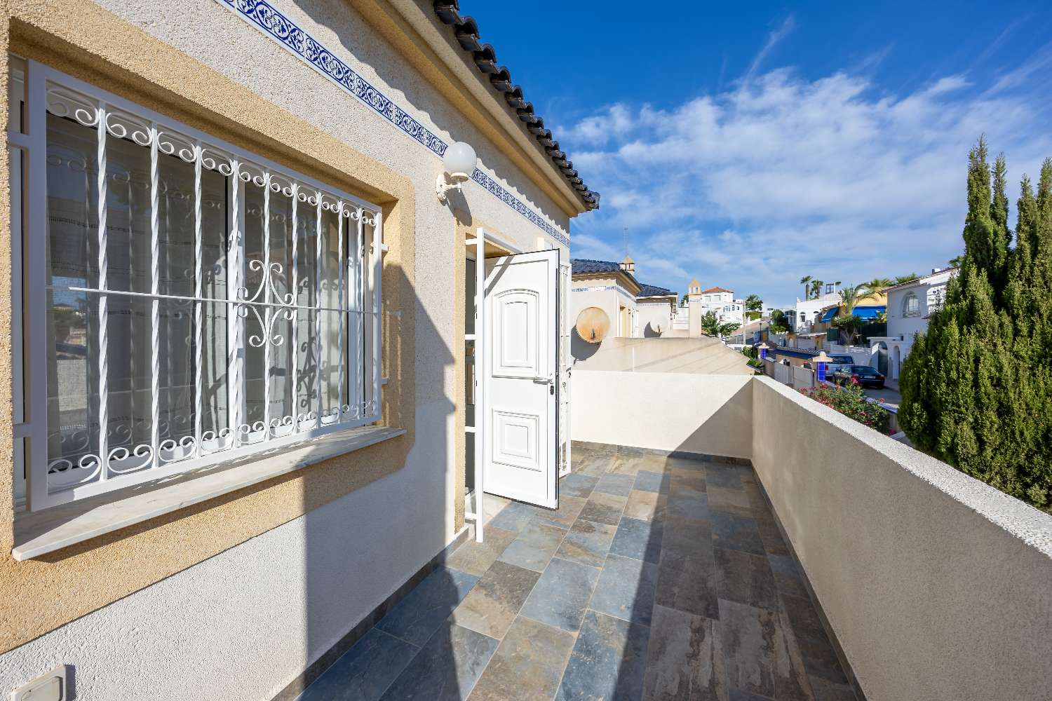 Detached villa with separate apartment – El Galán, Villamartín