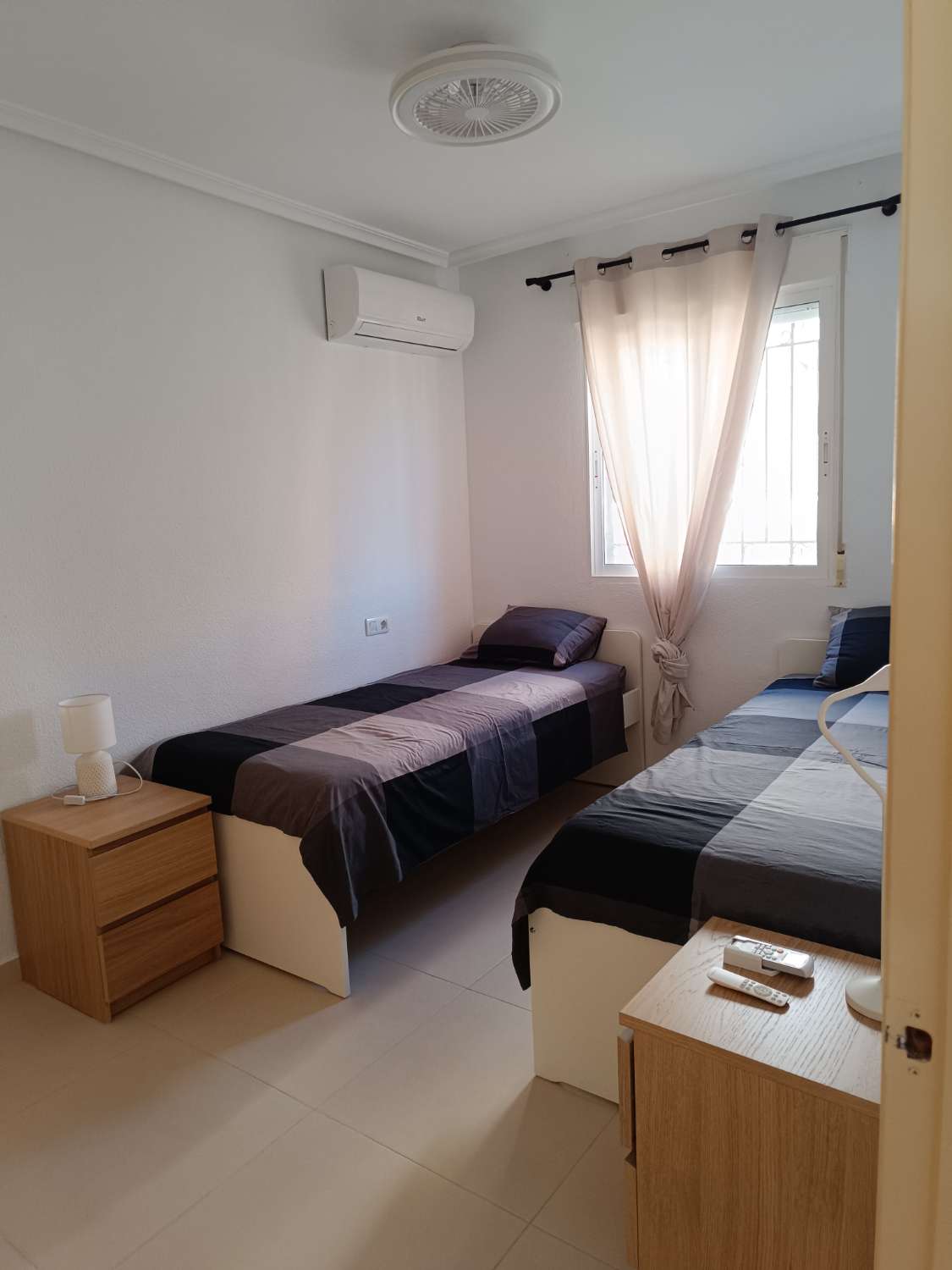 Grande villa individuelle entièrement rénovée à Villamartin.