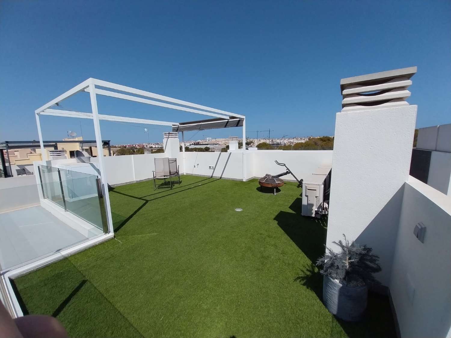 Villa moderne de 6 chambres avec piscine privée à Playa Flamenca/Villamartin.