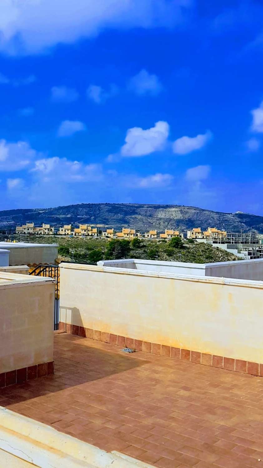 Maison de ville rénovée à Algorfa
