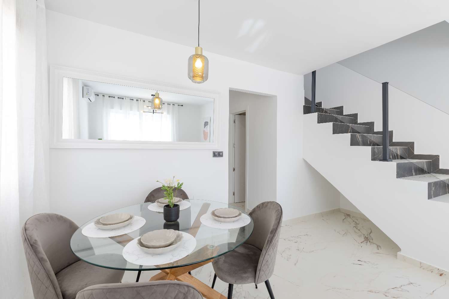 Fantastique villa complètement rénovée avec piscine privée et appartement séparé
