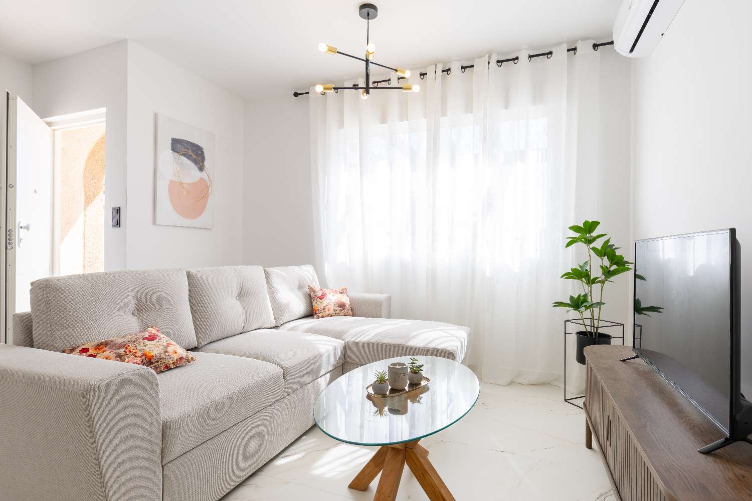 Fantastique villa complètement rénovée avec piscine privée et appartement séparé