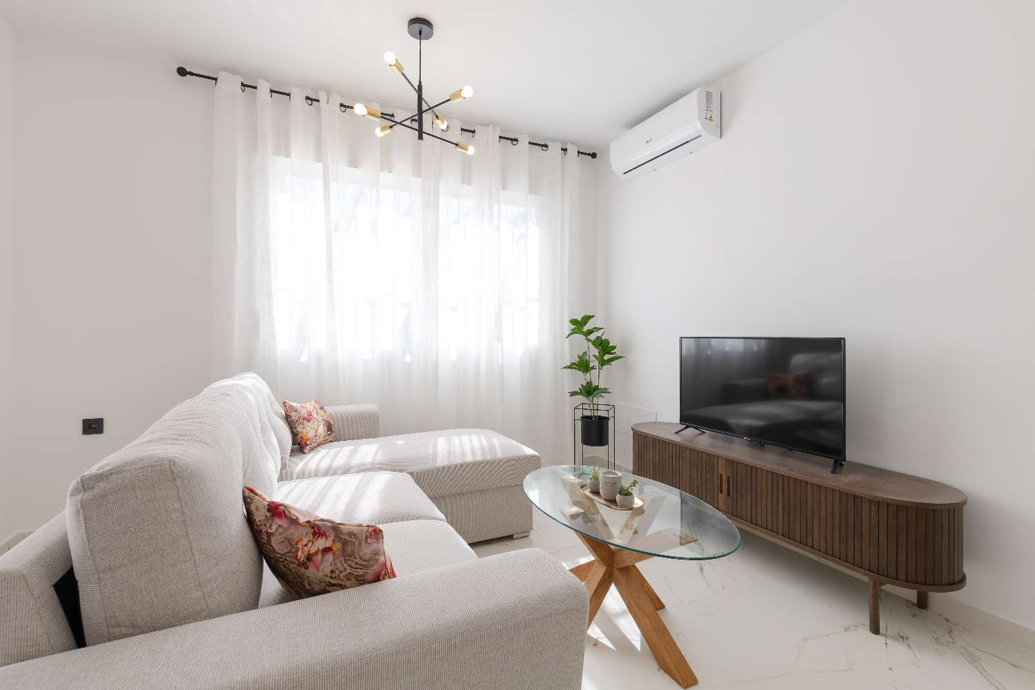 Fantastique villa complètement rénovée avec piscine privée et appartement séparé