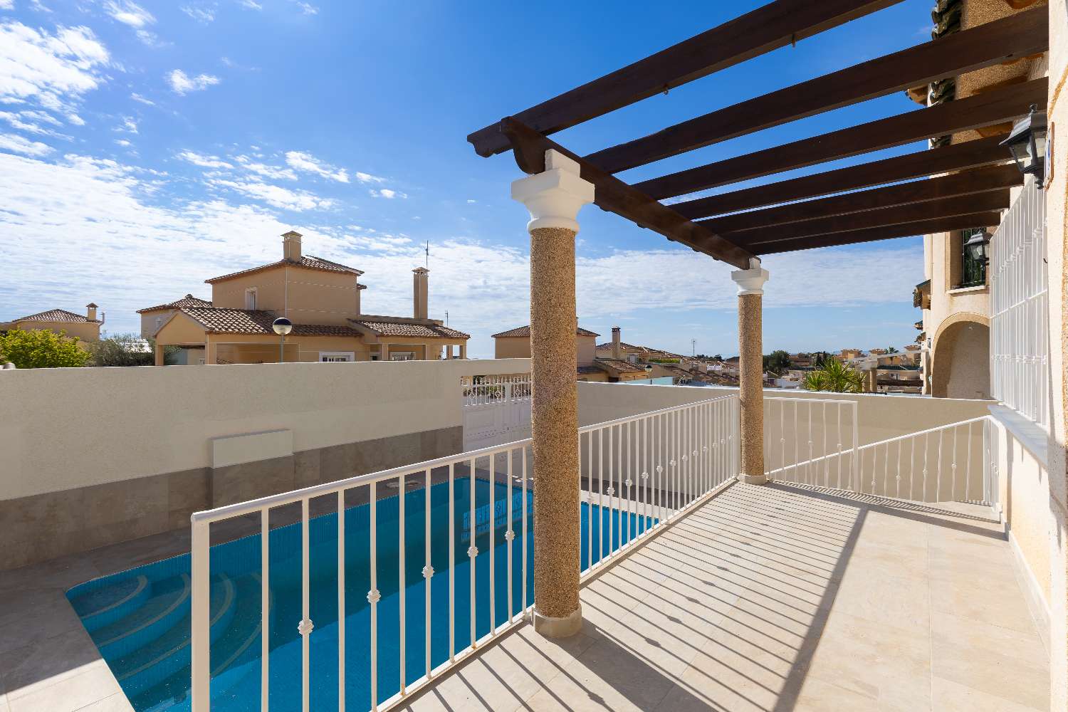 Fantastique villa complètement rénovée avec piscine privée et appartement séparé