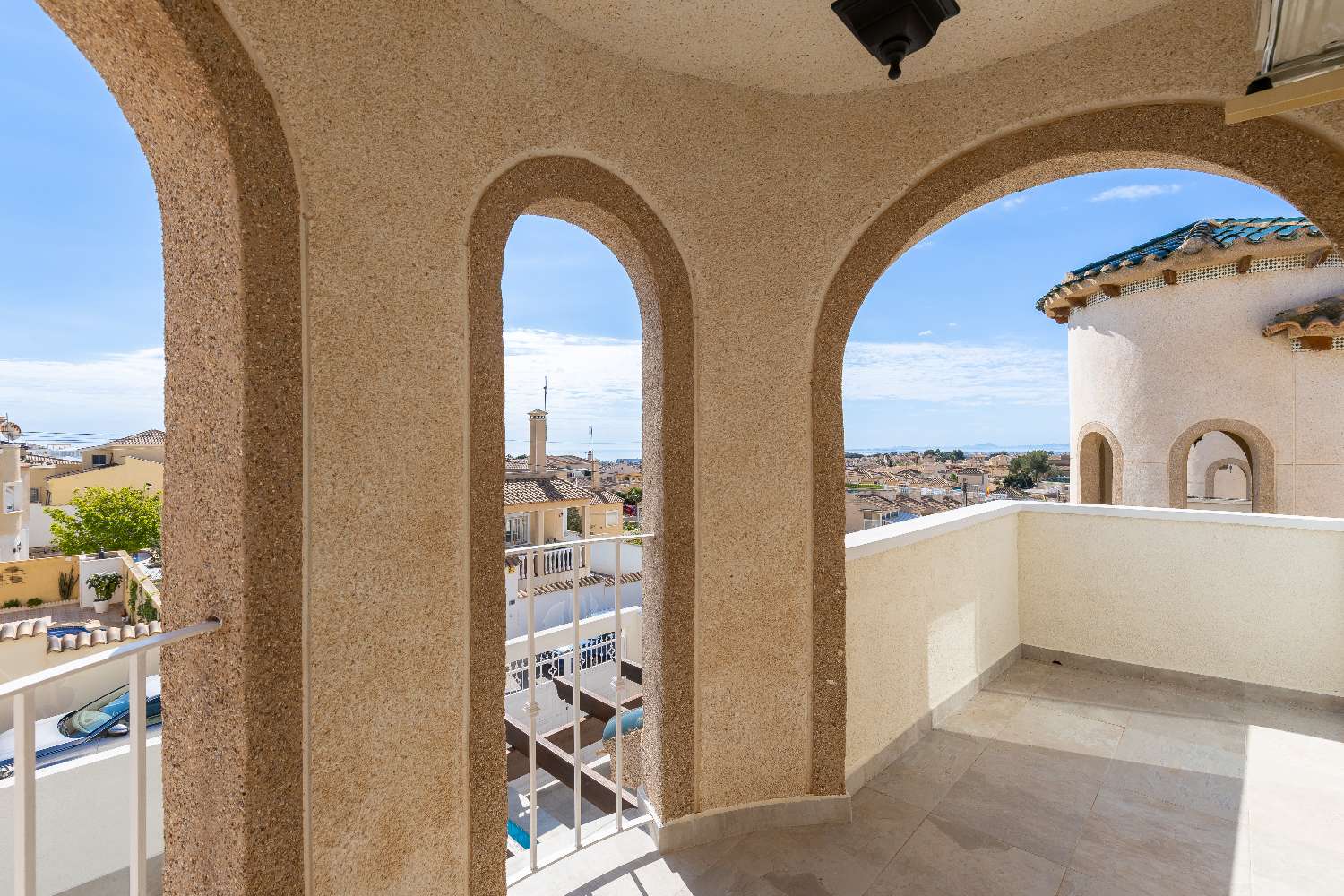 Fantastique villa complètement rénovée avec piscine privée et appartement séparé