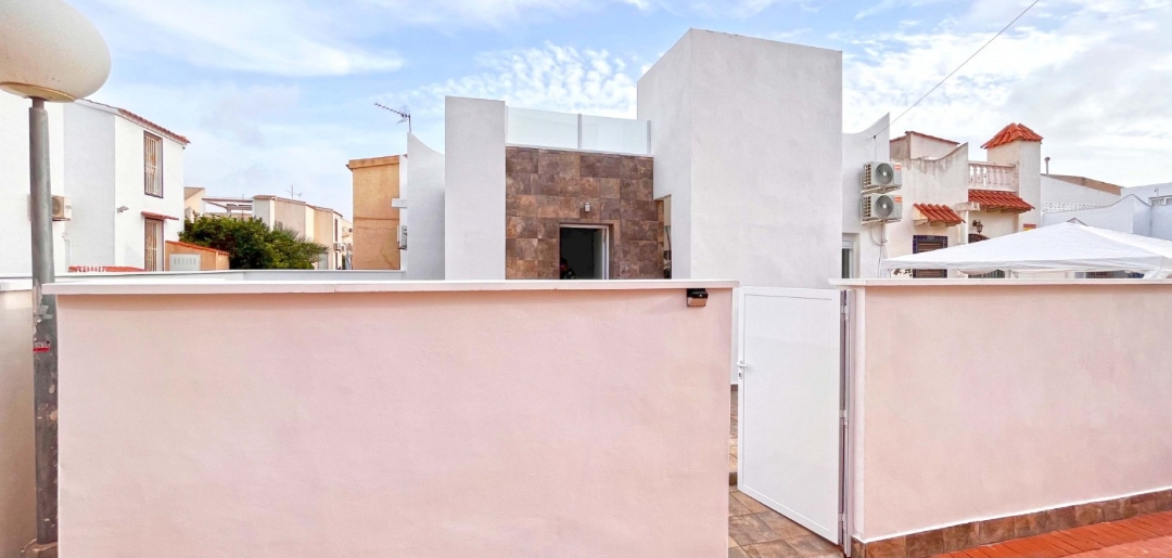 OFFRE! Villa jumelée moderne et rénovée à Playa Flamenca