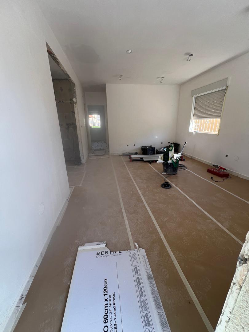Villa avec piscine privée en cours de rénovation