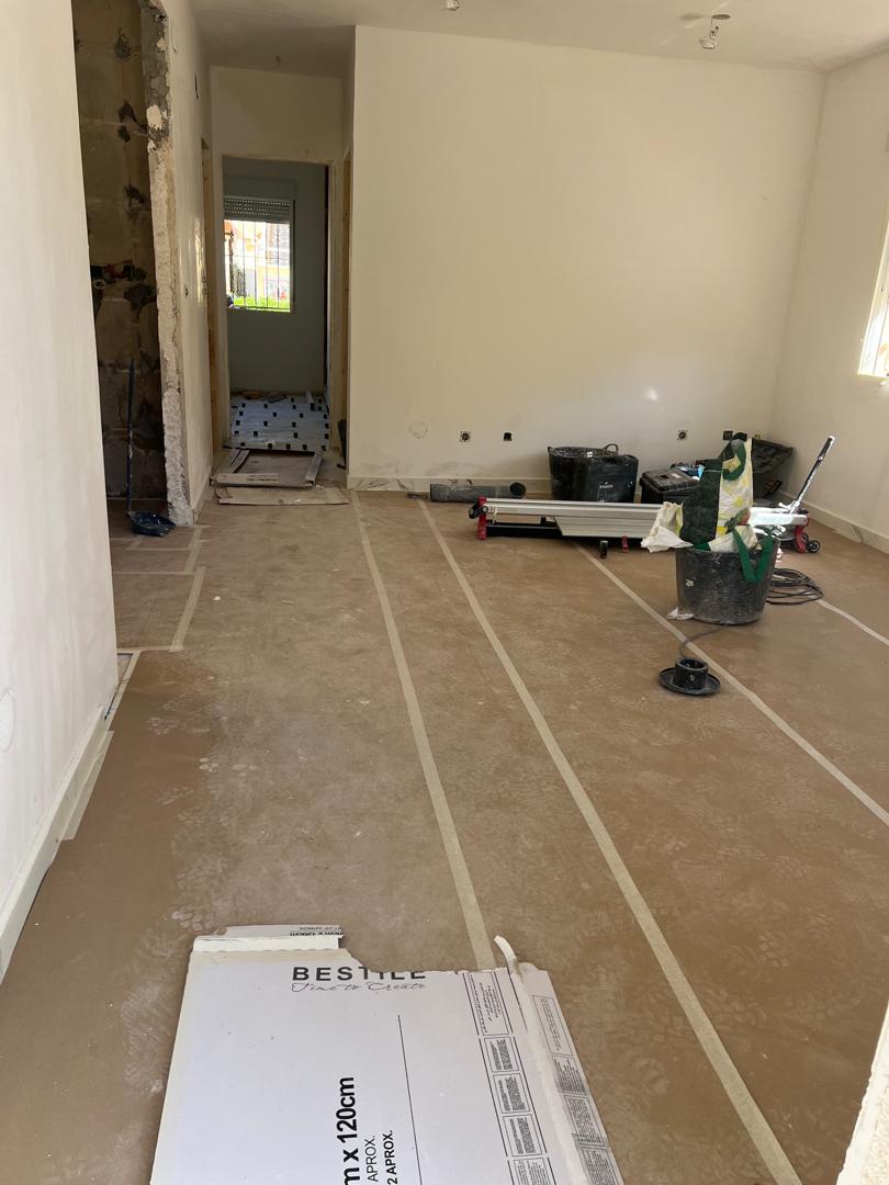 Villa avec piscine privée en cours de rénovation