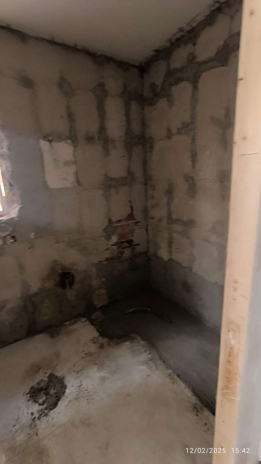 Villa avec piscine privée en cours de rénovation