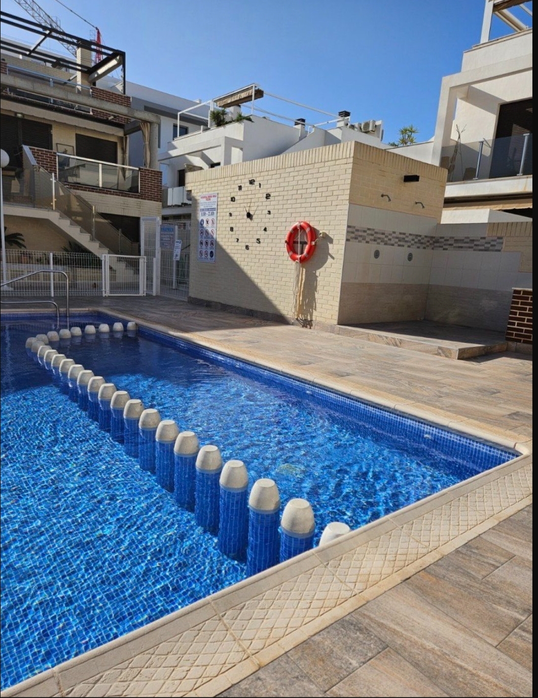 OFFRE! Bungalow moderne au rez-de-chaussée à Cabo Roig.