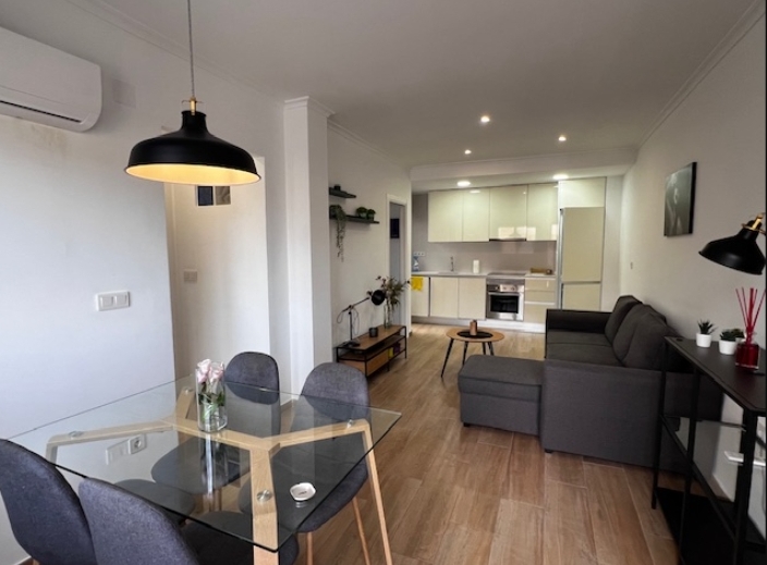 OFFRE ! Bungalow moderne au dernier étage à côté du boulevard La Zenia.