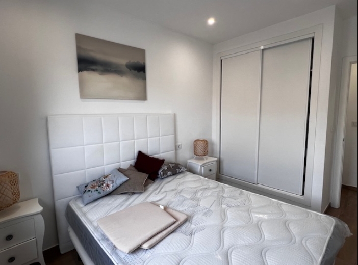 OFFRE ! Bungalow moderne au dernier étage à côté du boulevard La Zenia.