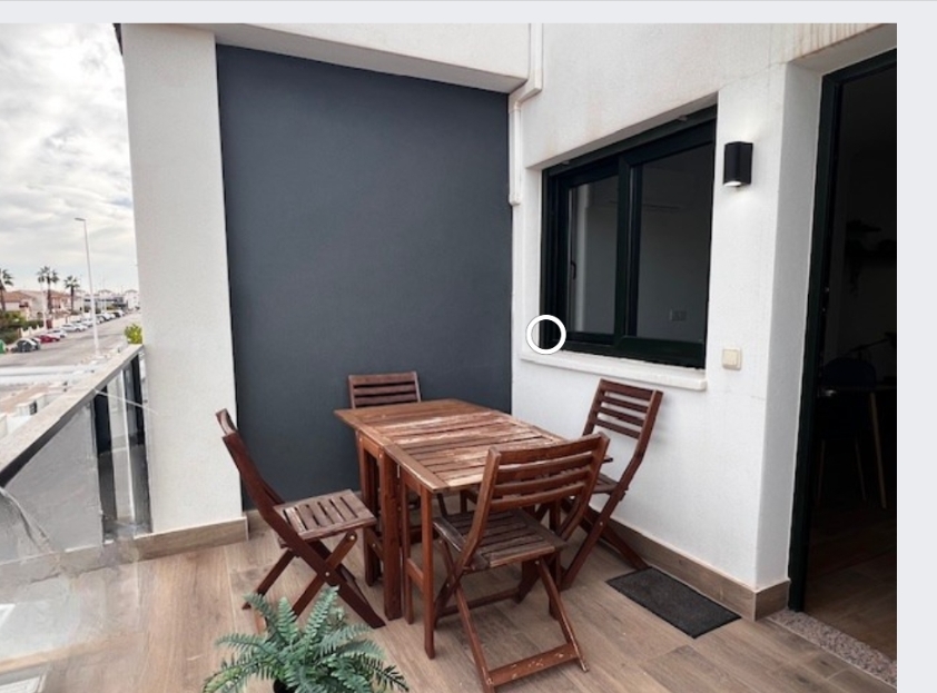 OFFRE ! Bungalow moderne au dernier étage à côté du boulevard La Zenia.