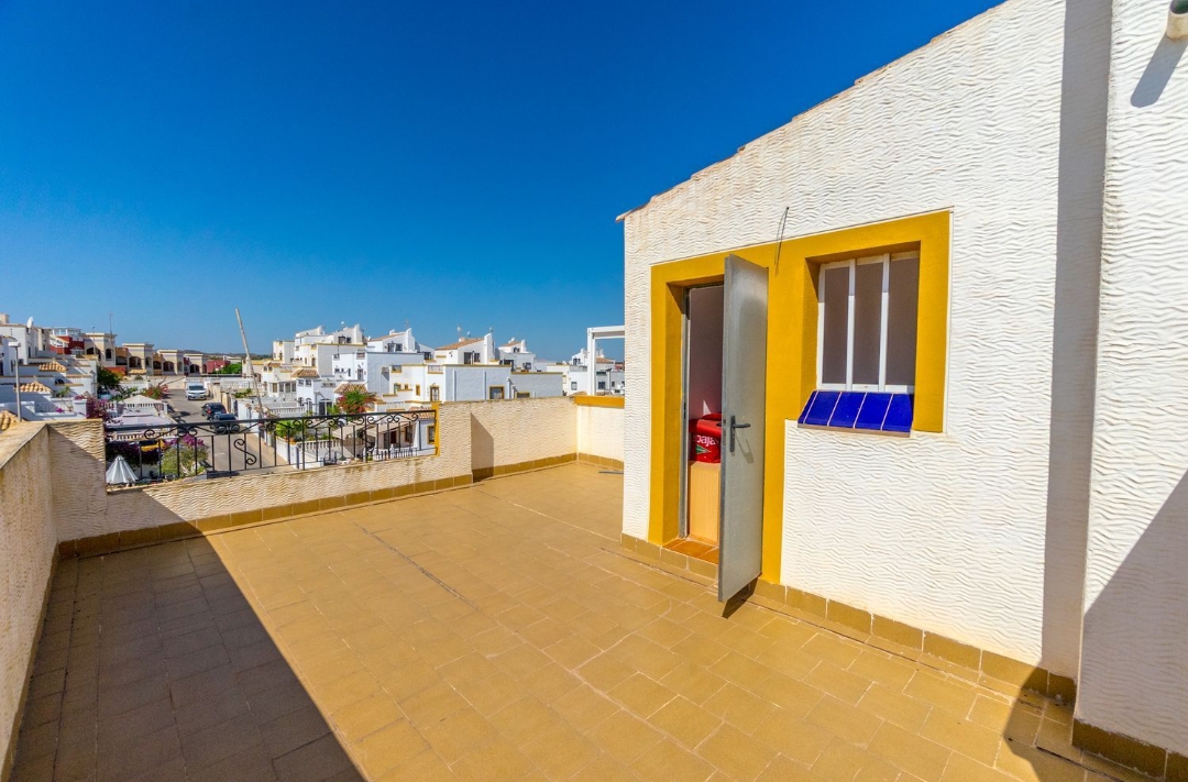 BEAUTIFUL QUAD IN DREAM HILLS, ORIHUELA COSTA AREA!