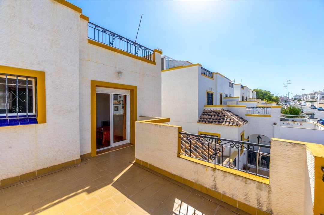 BEAUTIFUL QUAD IN DREAM HILLS, ORIHUELA COSTA AREA!
