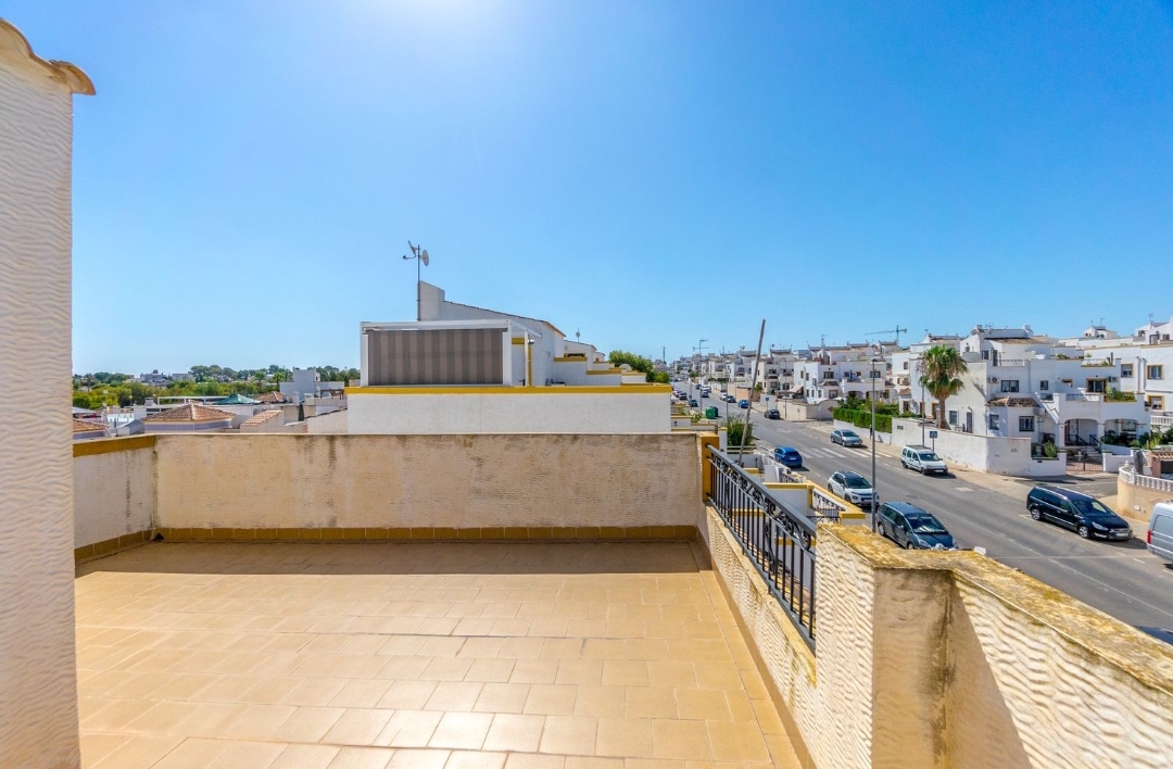 BEAUTIFUL QUAD IN DREAM HILLS, ORIHUELA COSTA AREA!