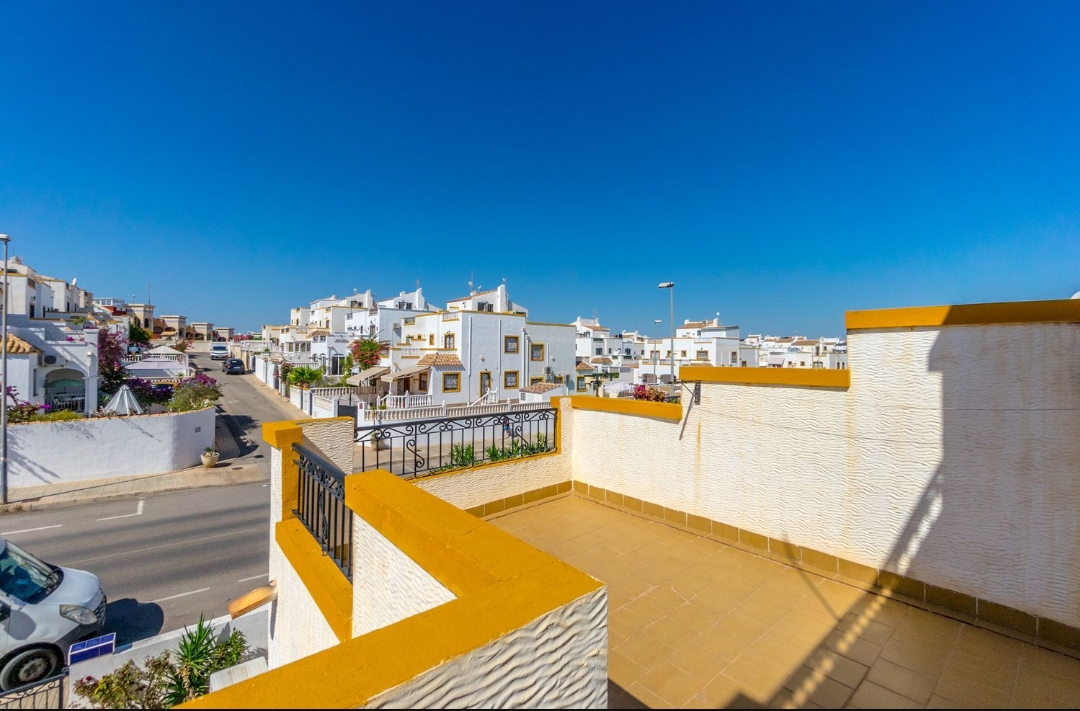 BEAUTIFUL QUAD IN DREAM HILLS, ORIHUELA COSTA AREA!