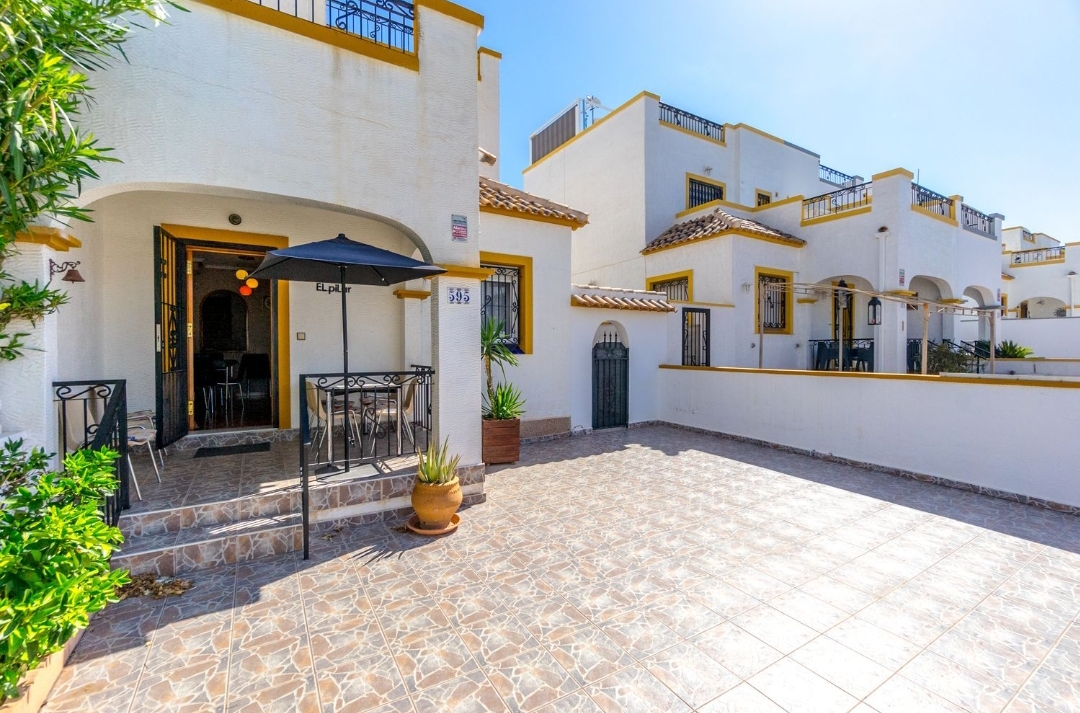 BEAUTIFUL QUAD IN DREAM HILLS, ORIHUELA COSTA AREA!
