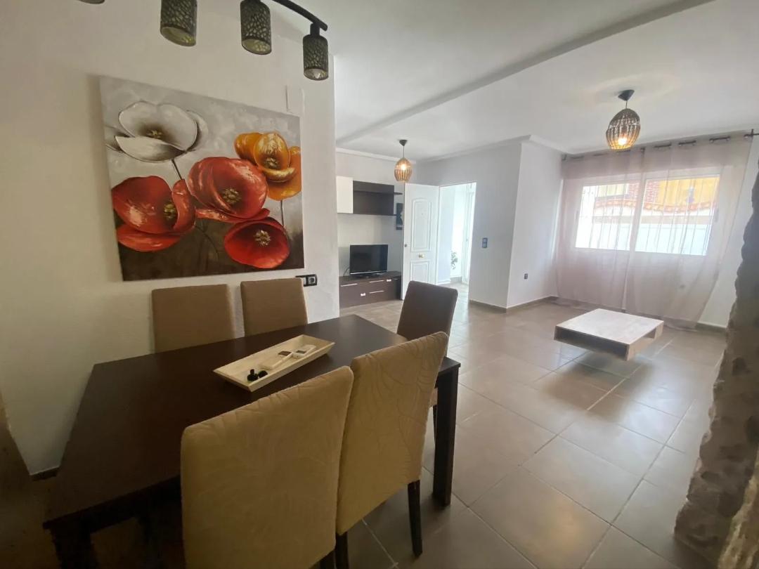 SPECIAL OFFER! Renovated 3-Bedroom Quad Villa in Los Altos