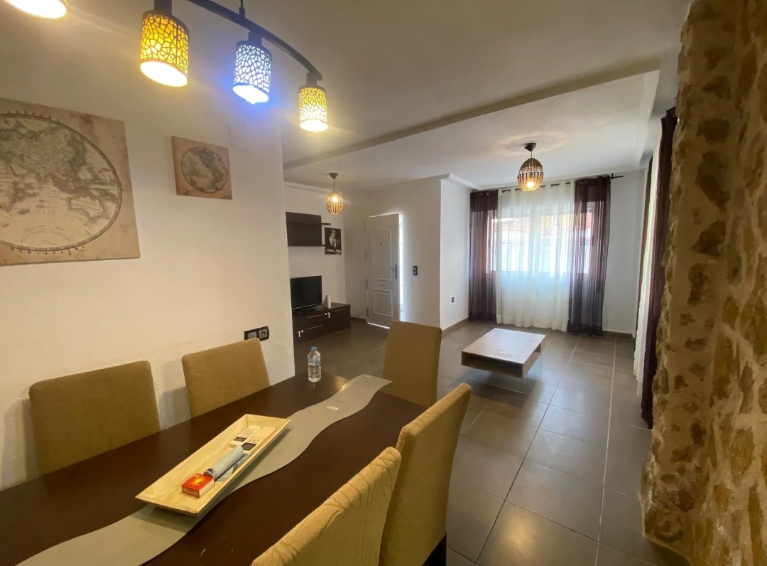 SPECIAL OFFER! Renovated 3-Bedroom Quad Villa in Los Altos