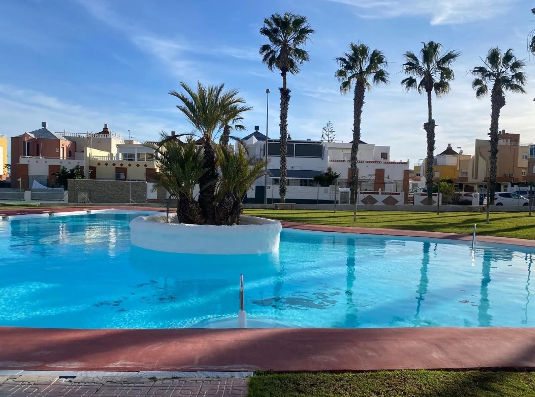 SPECIAL OFFER! Renovated 3-Bedroom Quad Villa in Los Altos
