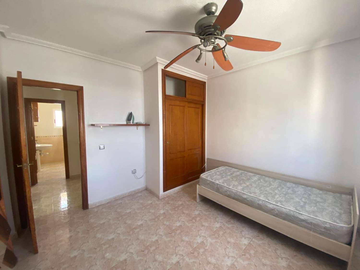OFFRE. Villa individuelle près de la mer à Punta Prima