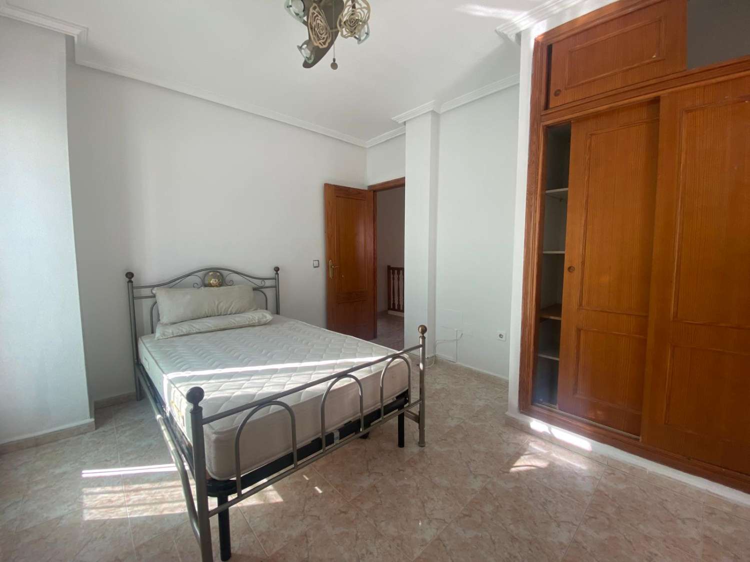 OFFRE. Villa individuelle près de la mer à Punta Prima
