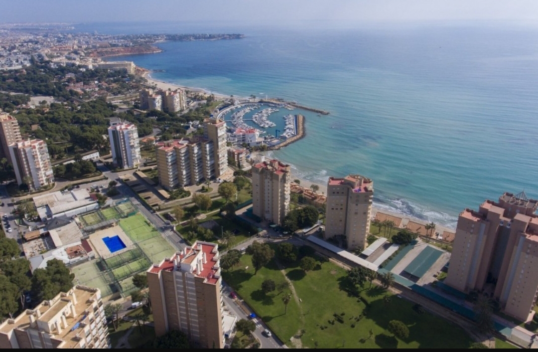COMPLEXE RÉSIDENTIEL DE LUXE À PROXIMITÉ DE LA MER