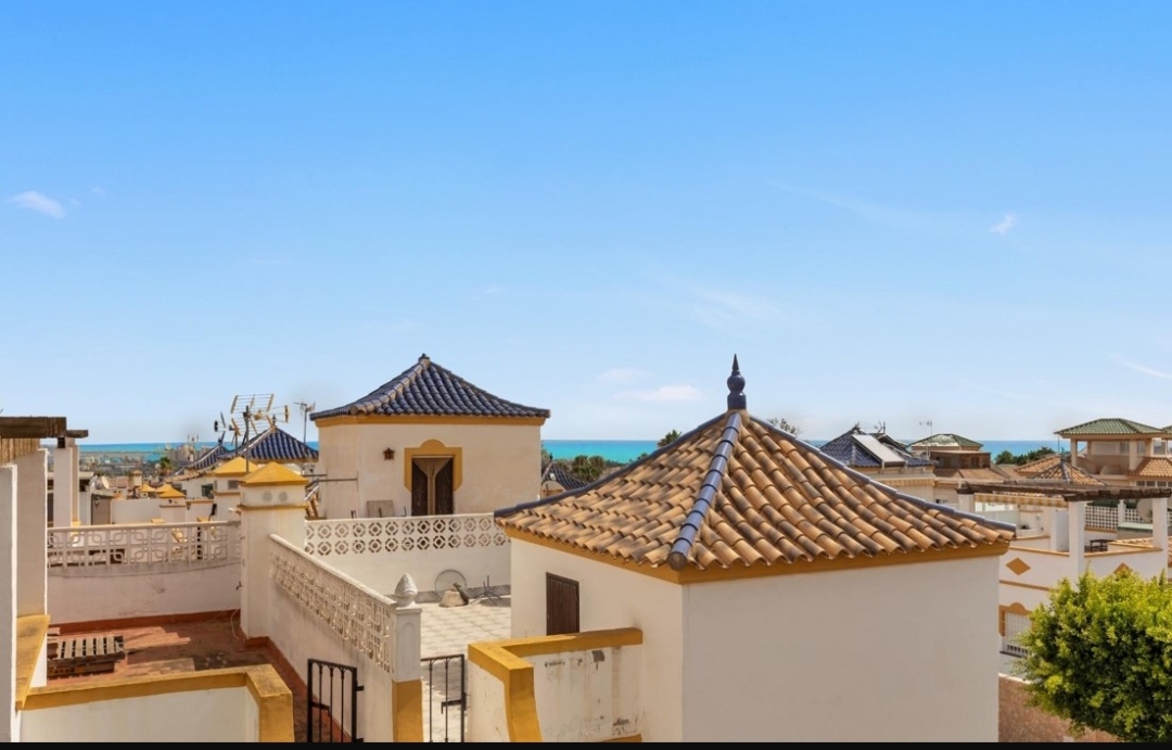 OFFRE ! Belle villa jumelée à Los Altos