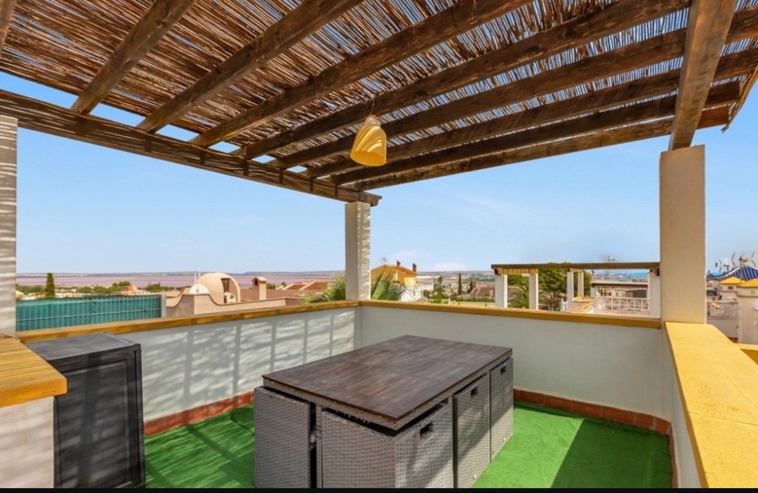 OFFRE ! Belle villa jumelée à Los Altos