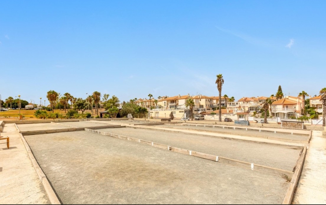 OFFRE ! Belle villa jumelée à Los Altos