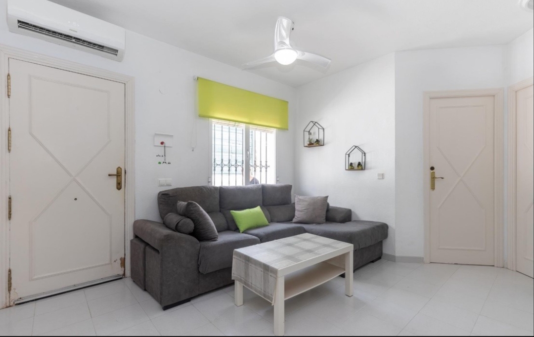 OFFRE ! Belle villa jumelée à Los Altos