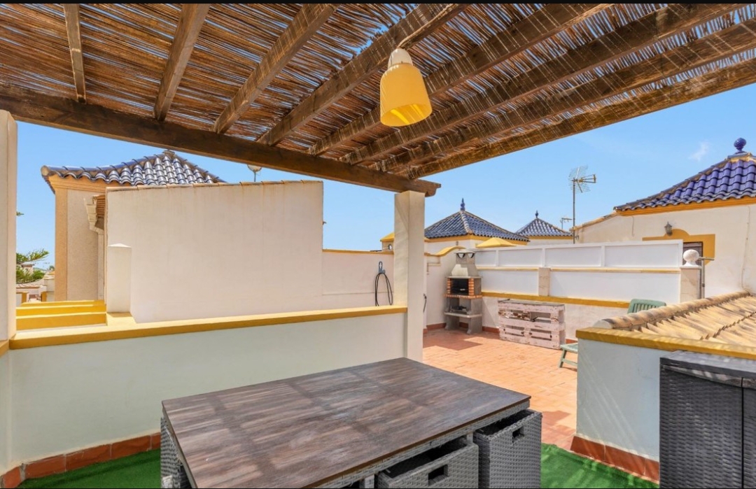 OFFRE ! Belle villa jumelée à Los Altos