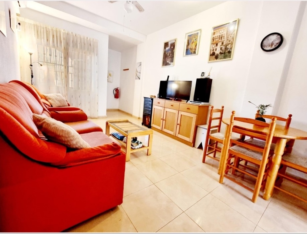 OFFRE ! Bungalow au rez-de-chaussée avec grand terrain à Los Altos/Villamartin.