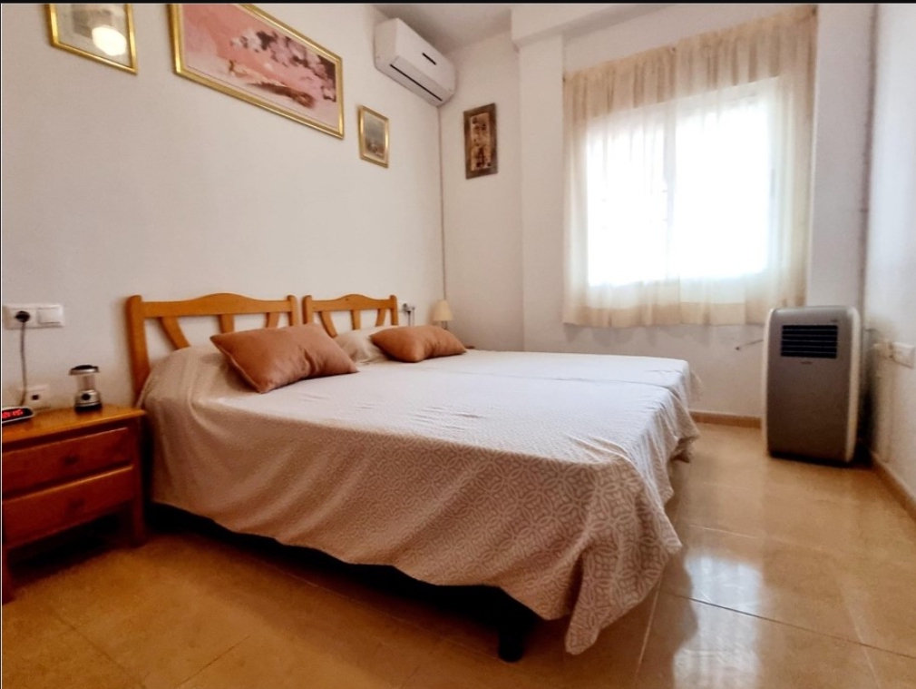 OFFRE ! Bungalow au rez-de-chaussée avec grand terrain à Los Altos/Villamartin.