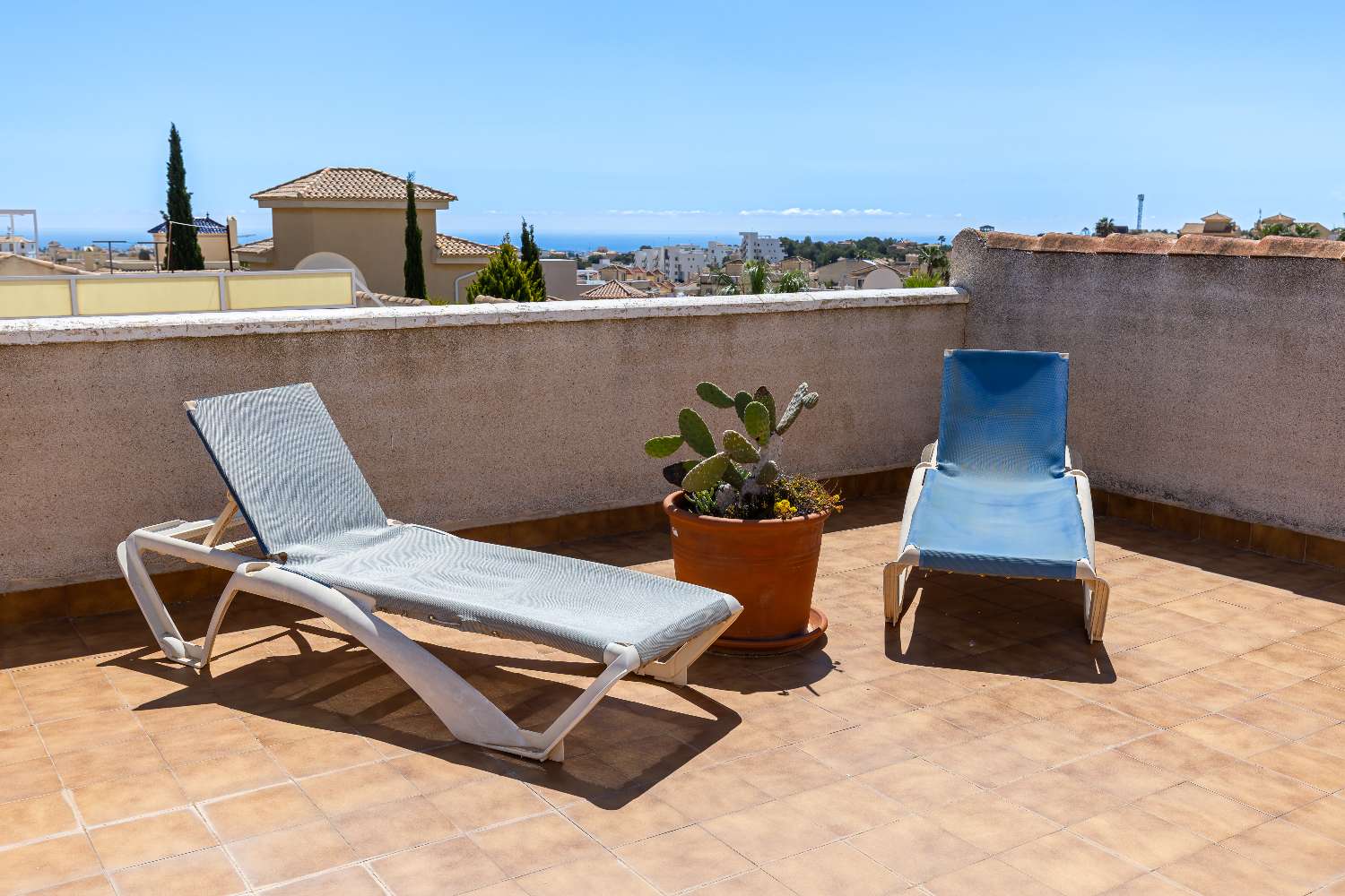 OFFRE ! Superbe villa jumelée avec piscine privée à Villamartin