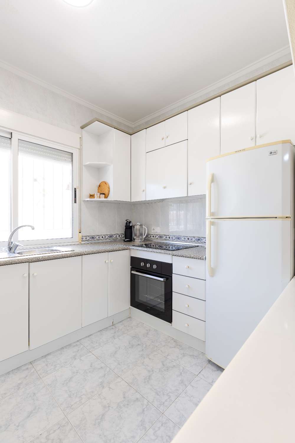 OFFRE ! Superbe villa jumelée avec piscine privée à Villamartin