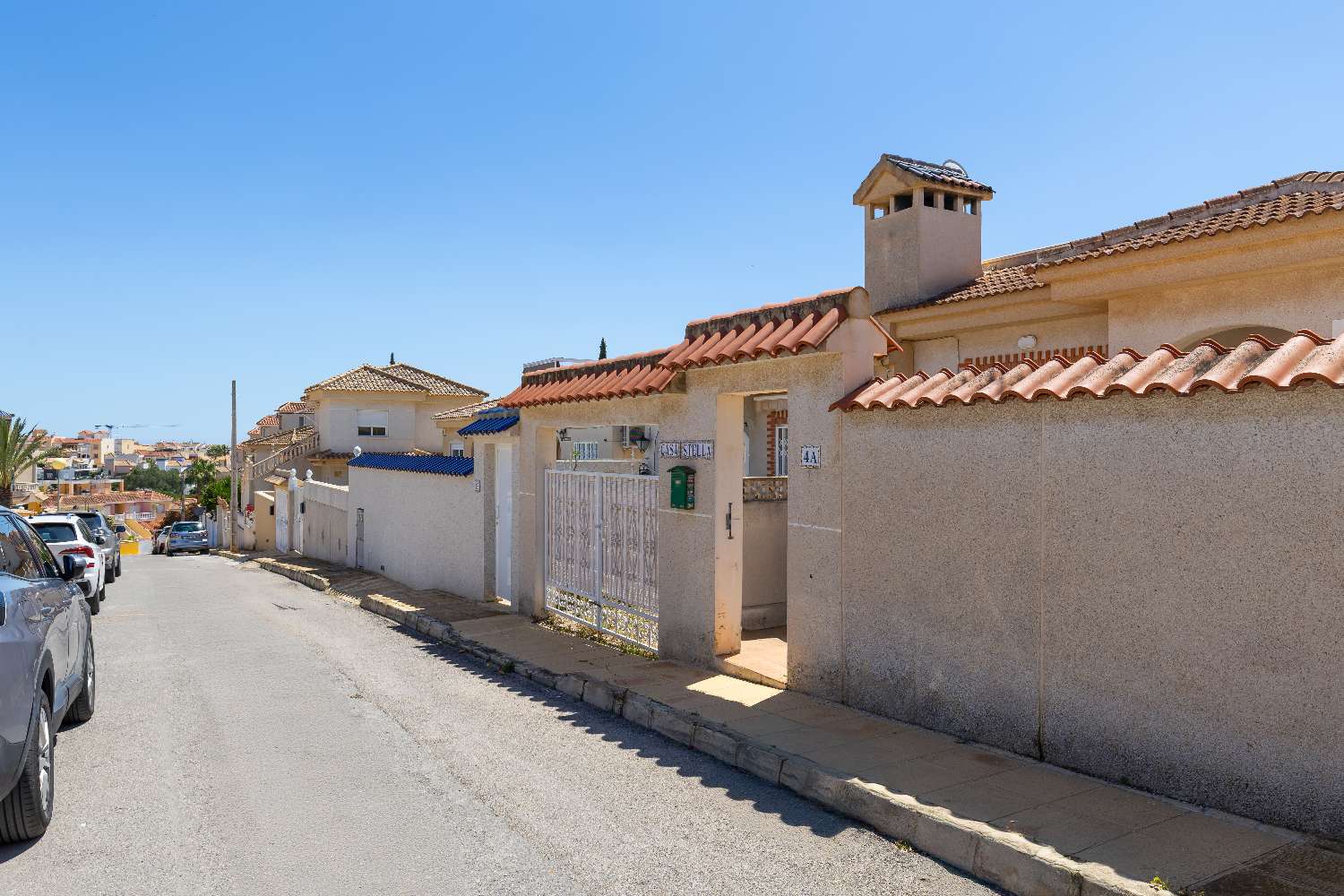 OFFRE ! Superbe villa jumelée avec piscine privée à Villamartin