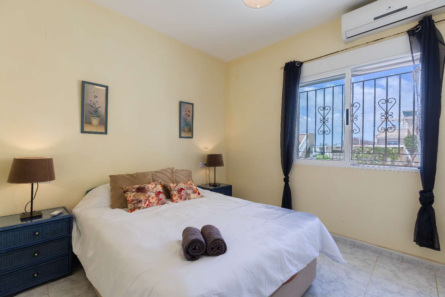 OFFRE ! Superbe villa jumelée avec piscine privée à Villamartin